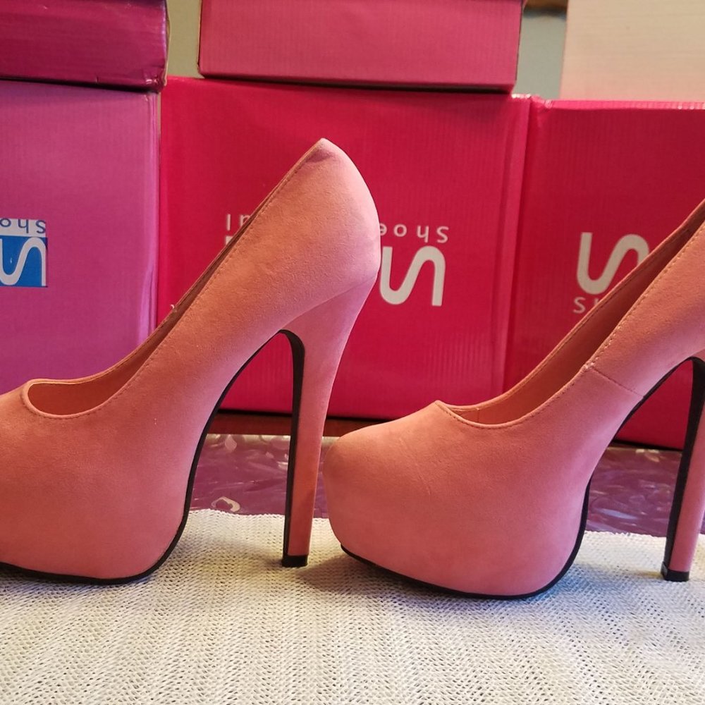 Pink platform heels - Picture 3 of 7